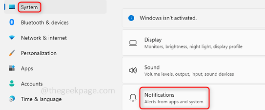 Slik administrerer og prioriterer du varsler på Windows 11