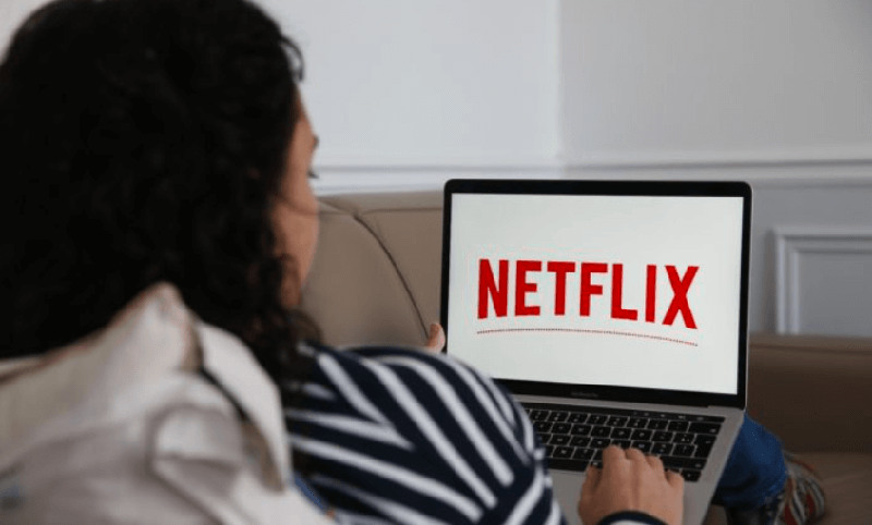 قم بالتبديل إلى Stereo Netflix