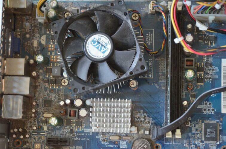 CPU-ventilátor hiba indításkor