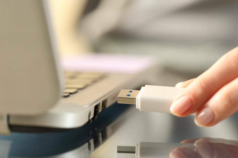 Komputer wyłącza urządzenie USB