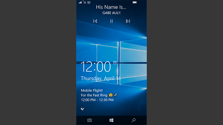 Muziek rechtstreeks bedienen vanaf het Windows 10 Mobile Lock-scherm