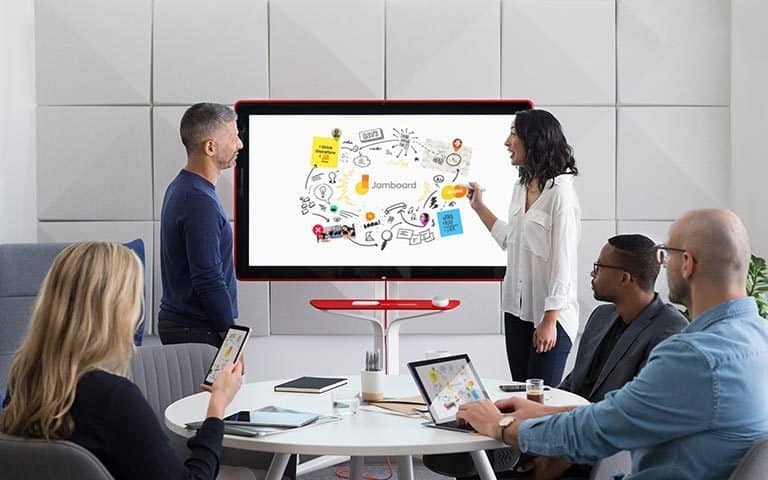 Google– ის ახალი ციფრული დაფა Jamboard იაფია ვიდრე Microsoft– ის Surface Hub