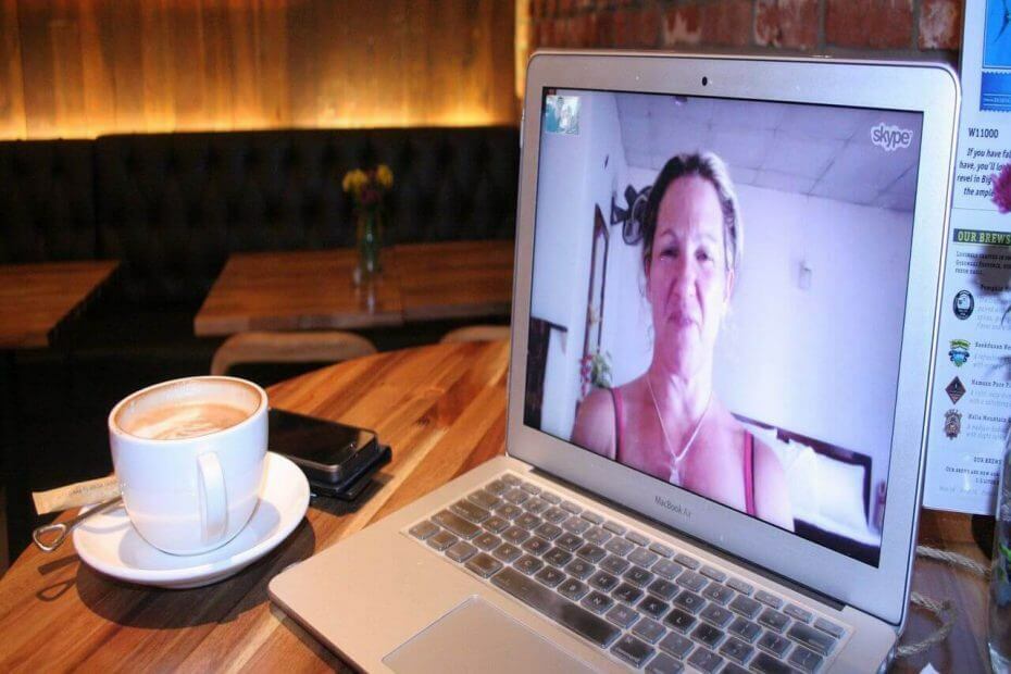Skype Insiders вече може да обединява входящите повиквания в текущ разговор