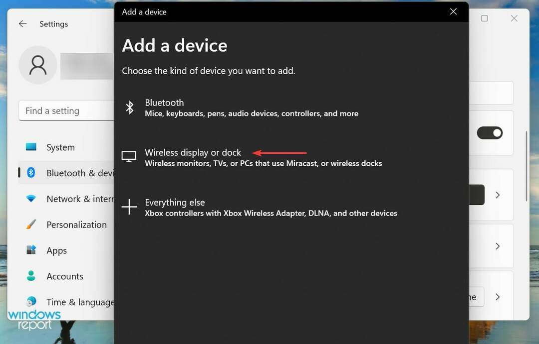 Display o dock wireless per condividere lo schermo da Windows 11 alla TV