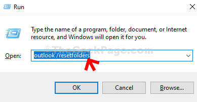„Win + R“ Paleiskite „Outlook Resetfolders“ Enter