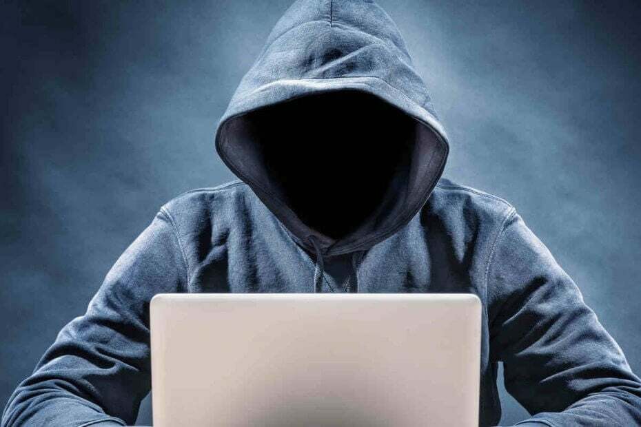 El atacante usa un sitio de Office 365 para robar las credenciales de los usuarios