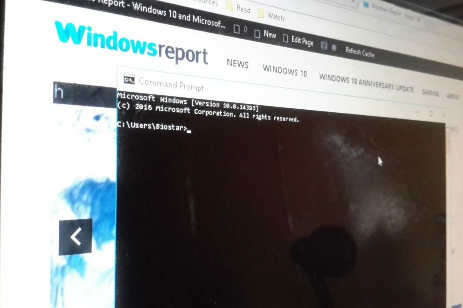 Microsoft არ ხსნის ბრძანების სტრიქონს Windows 10 Creators Update- ში