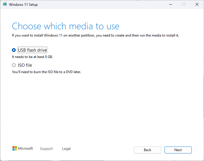 Einrichten von Windows 11 Wählen Sie das zu verwendende Medium - 0x0000052e