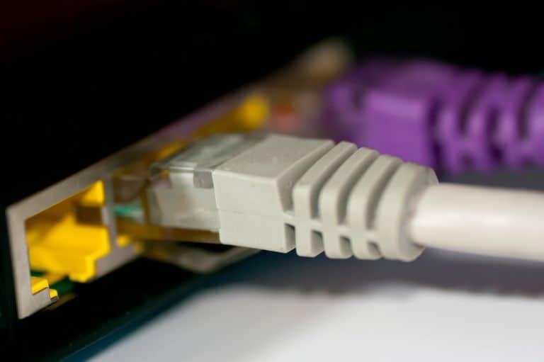 Problemer med Ethernet-kabel orbi-tilkobling