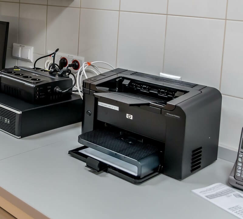 Очистите ваљак штампача да бисте се бавили цртањем штампача на папиру