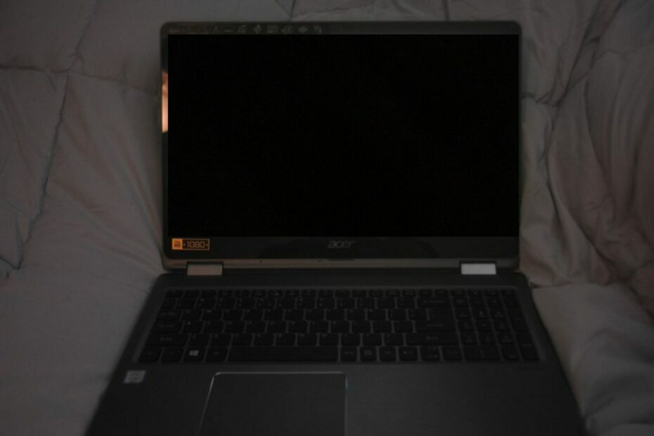 Czarny ekran laptopa Acer