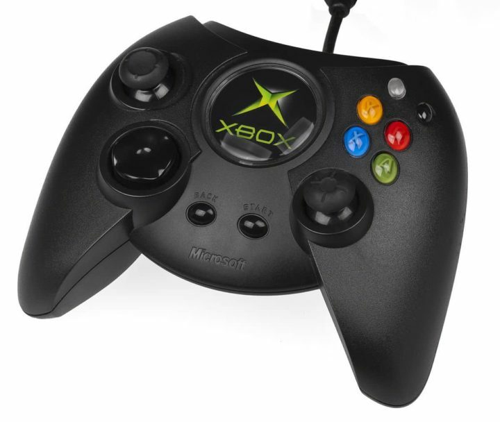 O clássico controle do Xbox Duke está de volta neste Natal