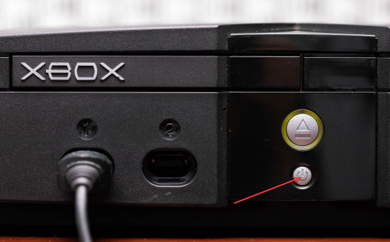 Натиснете бутона за захранване на Xbox