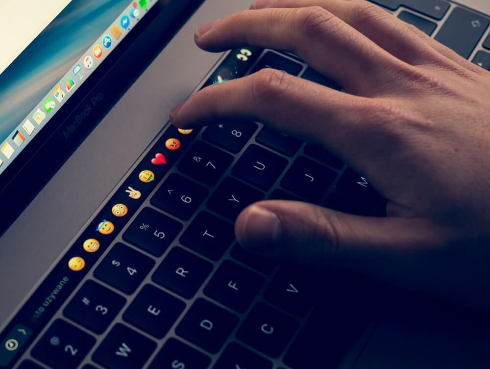 „Macbook“ neprisijungia prie viešosios interneto prieigos taško? Mes gavome pataisą