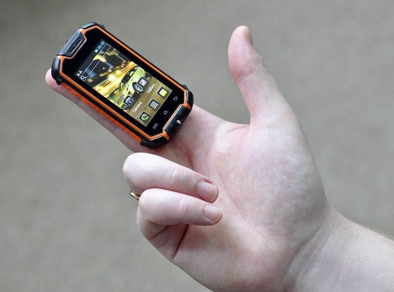 самый маленький смартфон
