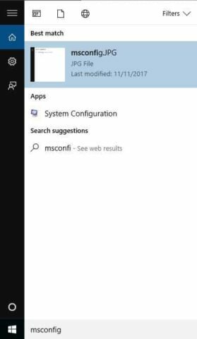 „Windows 10“ darbalaukis įkeliamas lėtai