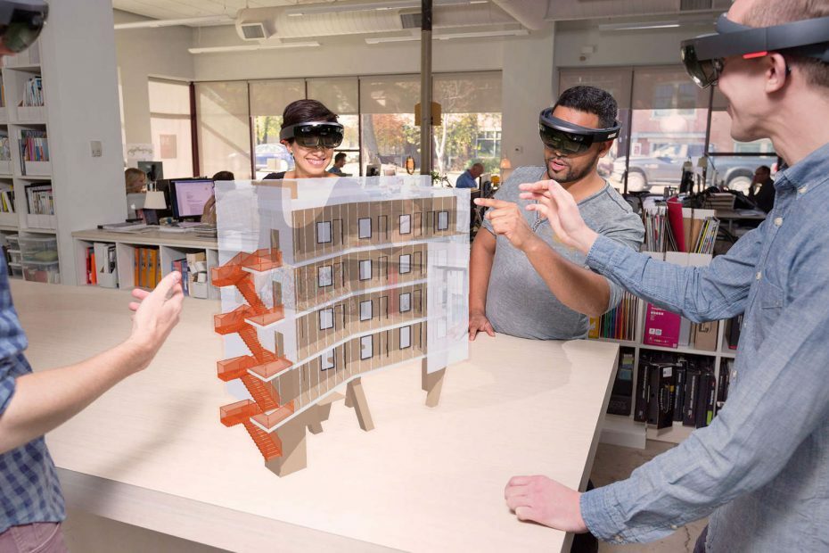„SketchUp Viewer“ yra pirmoji „HoloLens“ komercinė programa