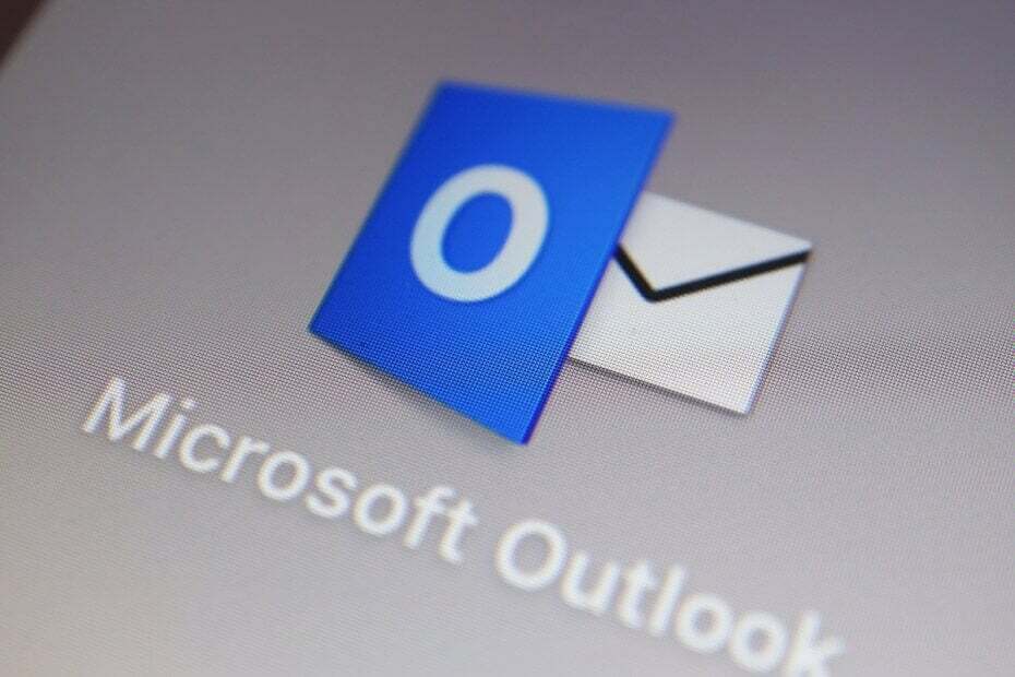 Поправка: Новите папки в Outlook не са подредени по азбучен ред