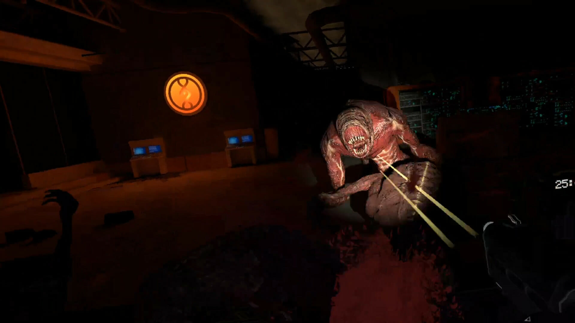 Vaizdas, kuriame pavaizduotas žaidėjas, šaudantis būtybę