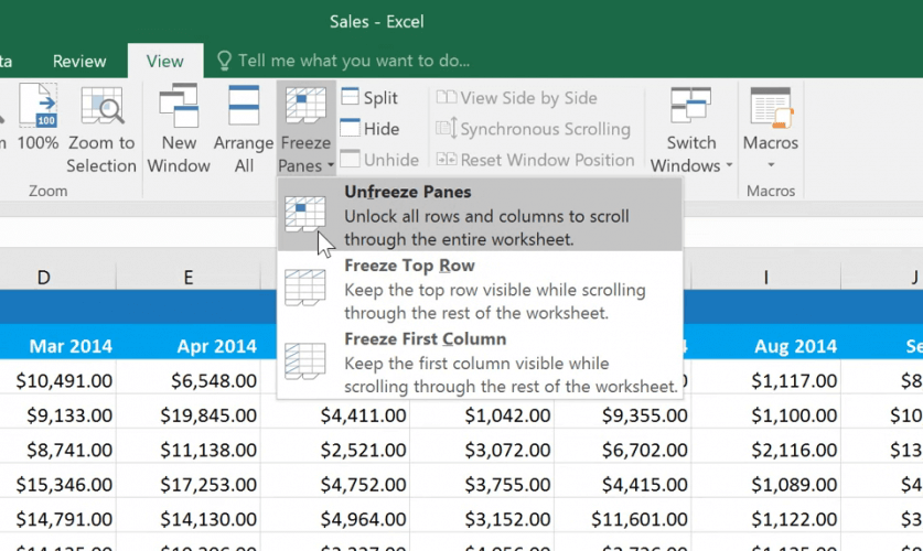 Soubor Excel s možností Unfreeze Panes se neposune dolů
