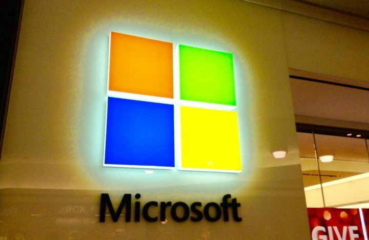 تشهد أعمال Microsoft Surface التجارية زيادة طفيفة