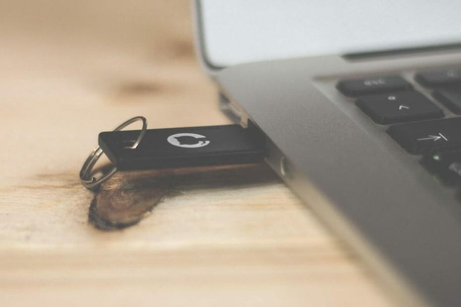 ¿Qué se puede hacer con una unidad flash USB antigua? 20 ideas inteligentes