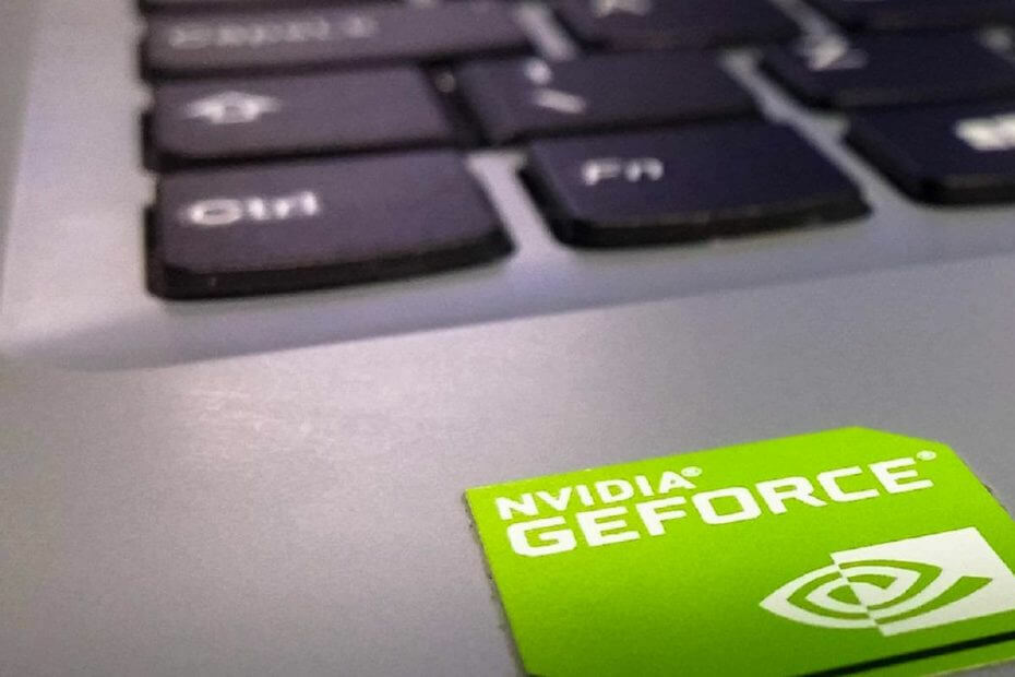 Обновите драйвер графического процессора Nvidia, чтобы избежать недостатков безопасности в Windows 10