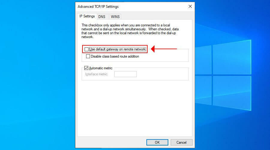 deshabilitar Usar puerta de enlace predeterminada en una red remota en Windows 10