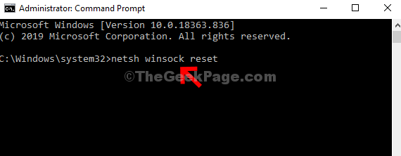 موجه الأوامر ، قم بتشغيل الأمر Netsh Winsock Reset Enter